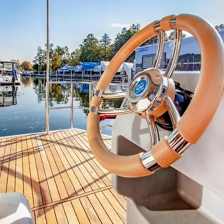 1 Bedroom Stunning Ship In بوتيل