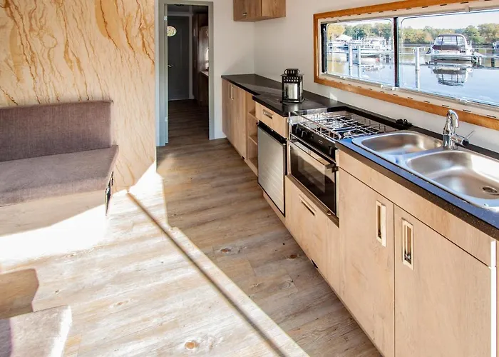 1 Bedroom Stunning Ship In بوتيل 3*